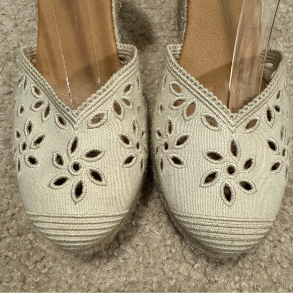 Maypol Textile Close Toe Ankle Strap Espadrille Wedge Sandals size 38 Cream - Picture 3 of 8